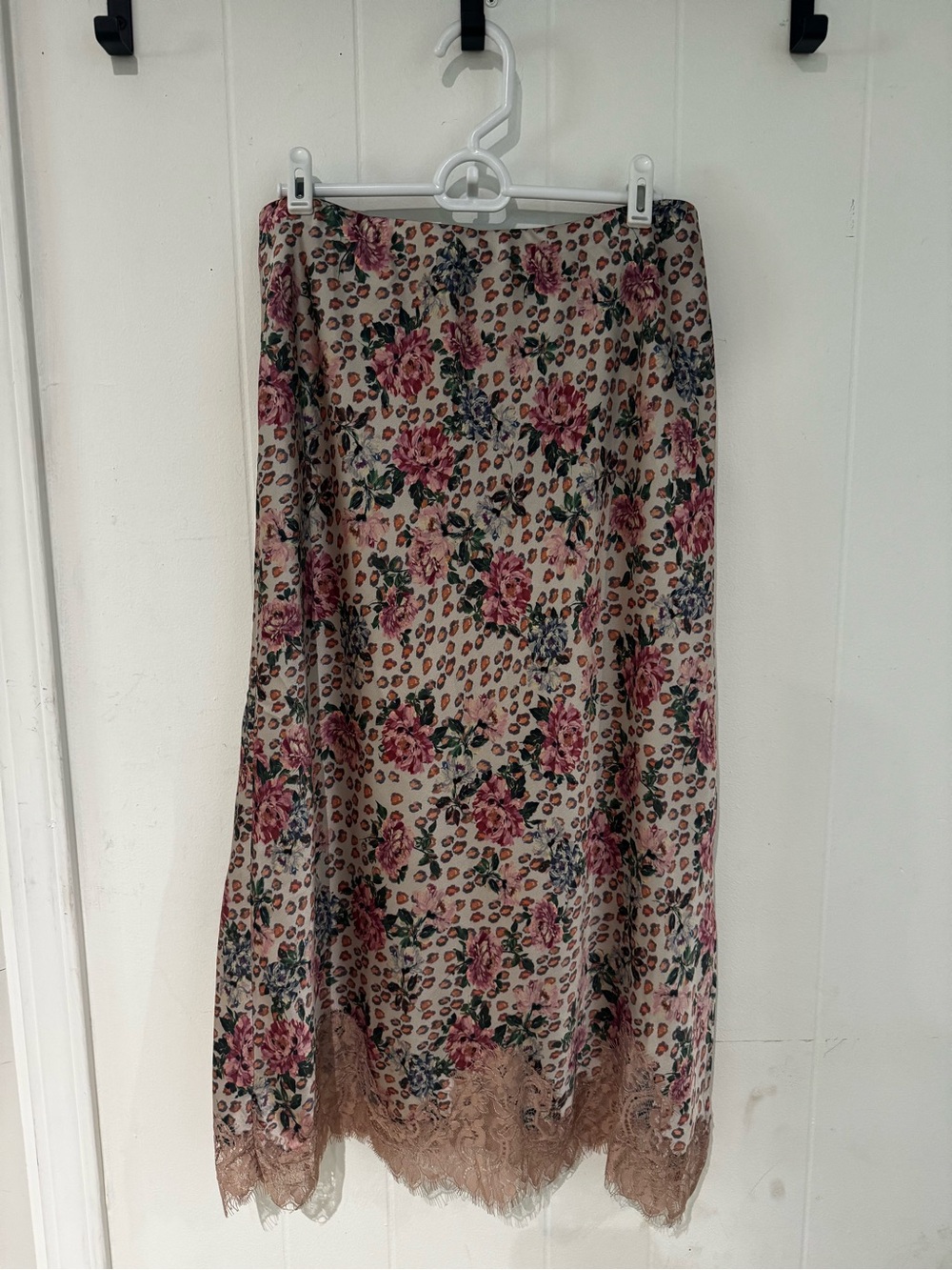 VICI collection Floral Lace Hem Midi Skirt - Pink Floral L - Picture 3 of 3